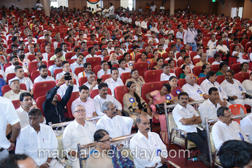 Congress Convention at Town Hall 1